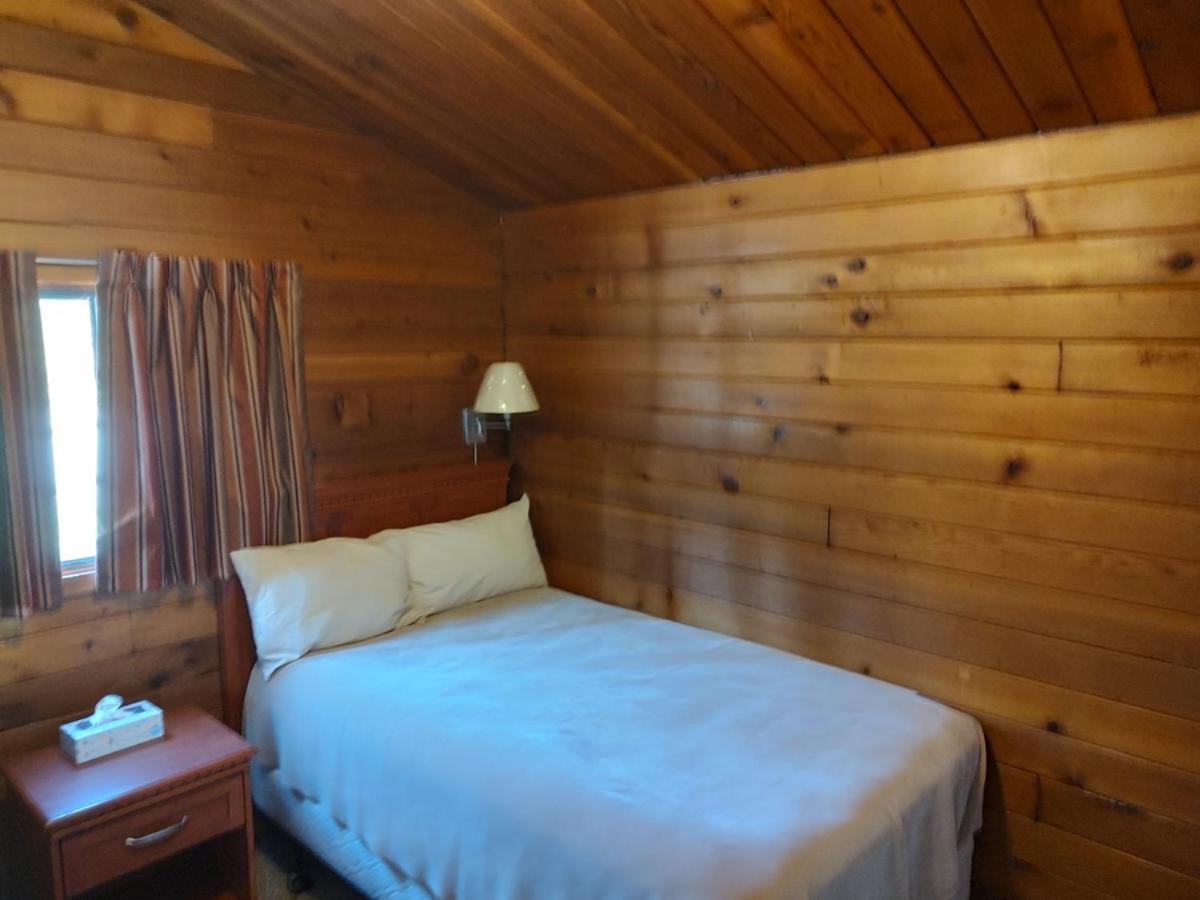 Lac Le Jeune Nature Resort Logan Lake Zewnętrze zdjęcie