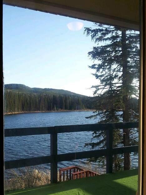 Lac Le Jeune Nature Resort Logan Lake Zewnętrze zdjęcie